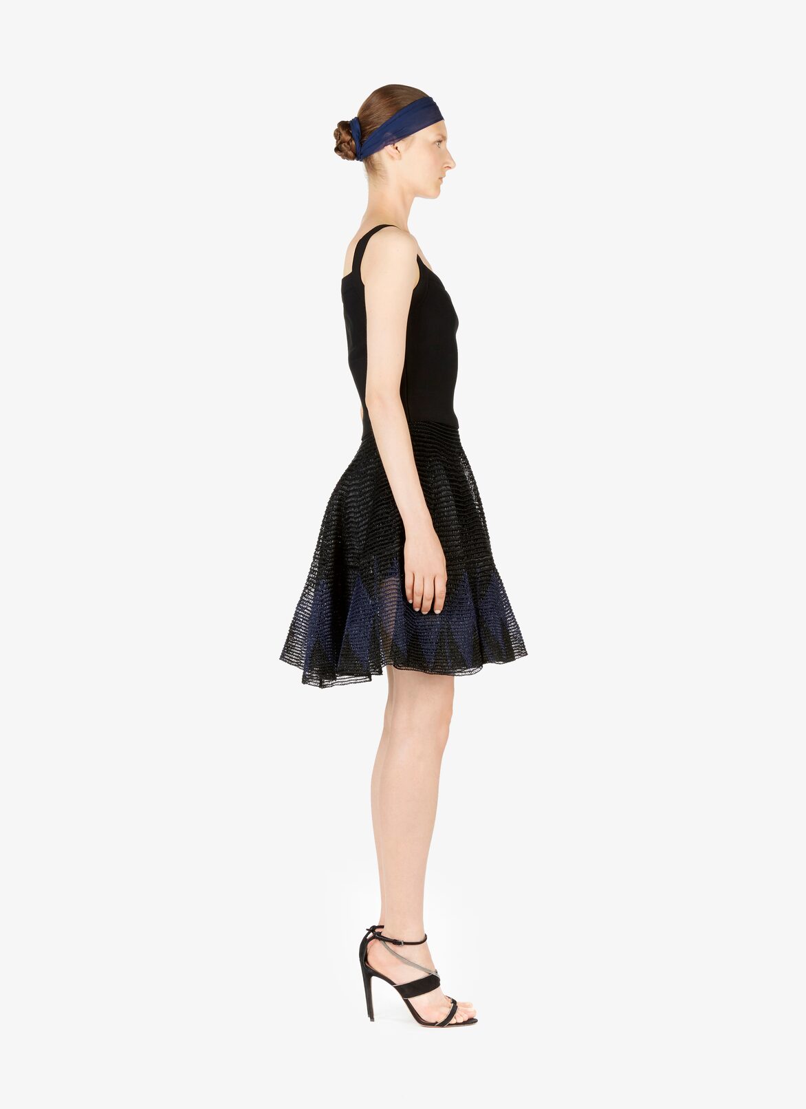Sleeveless Square-Neck Top ALAÏA BLACK SLEEVELESS SQUARE-NECK TOP